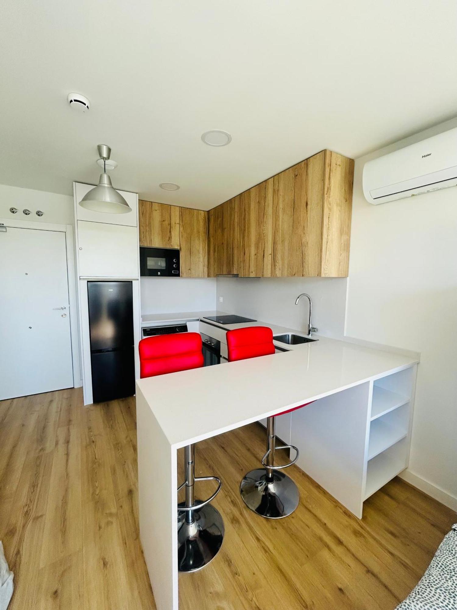 Apartment Loft 29 Con Piscina, Terraza, Jardin Y Netflix San Sebastian de los Reyes